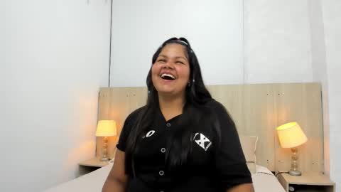 Esmeralda online show from November 24, 7:13 pm