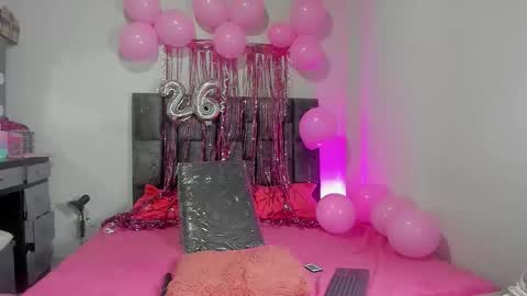 Perla online show from February 11, 7:24 am