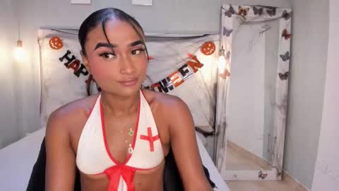 esmeraldanyx online show from October 16, 9:27 pm