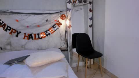 esmeraldanyx online show from October 28, 10:23 pm