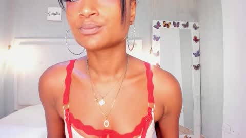 esmeraldanyx online show from November 18, 8:57 pm