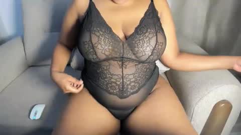 Esme online show from October 4, 11:36 pm