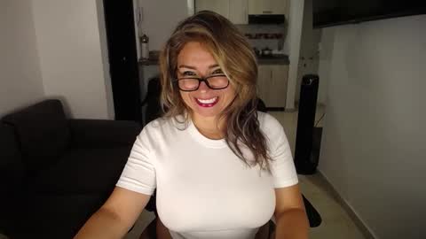 Juliana online show from March 15, 12:05 am