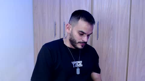 Esteban Fernandez online show from December 16, 5:38 am