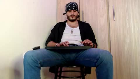 Esteban Fernandez online show from January 29, 8:04 pm