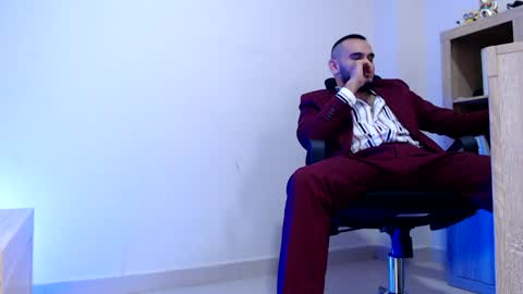 Esteban Fernandez online show from February 26, 4:00 am