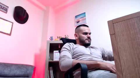 Esteban Fernandez online show from March 19, 3:43 am