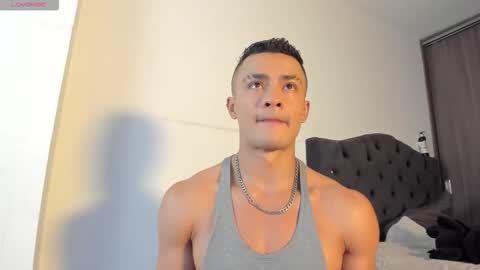 Snapshot of esteban_stud chatting on March 2, 10:16 pm ESTEBAN online show from March 2, 10:16 pm