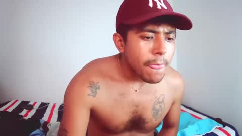 Snapshot of esteban_verg chatting on December 12, 3:16 pm wailer1996 online show from December 12, 3:16 pm