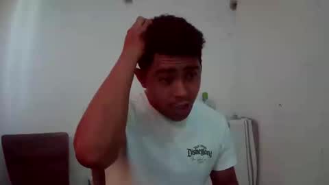 Snapshot of esteban_verg chatting on October 24, 11:39 am wailer1996 online show from October 24, 11:39 am