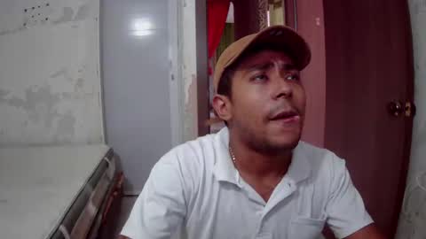 Snapshot of esteban_verg chatting on March 24, 10:37 pm wailer1996 online show from March 24, 10:37 pm