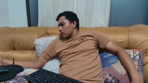 Esteban online show from October 27, 5:33 am