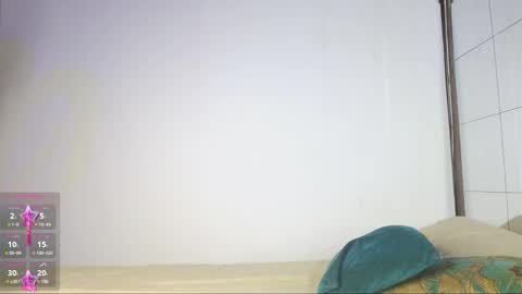 Estefa G online show from December 15, 5:02 am