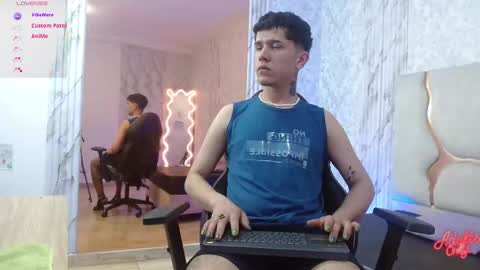 estefan_tay online show from February 4, 7:31 pm