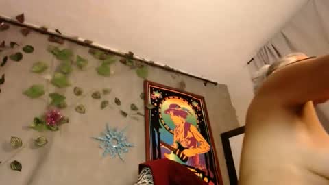 estelamaris online show from January 6, 12:27 am