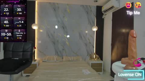 Estephany online show from December 16, 9:41 pm