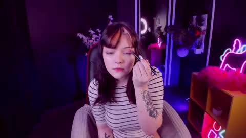 Ester  online show from May 22, 9:09 pm