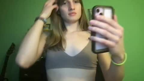 Snapshot of esthergreyplus chatting on January 25, 2:15 am Esther Grey online show from January 25, 2:15 am