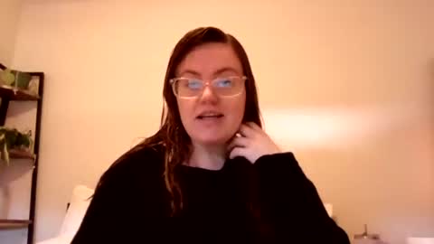 Esther online show from June 3, 1:25 pm