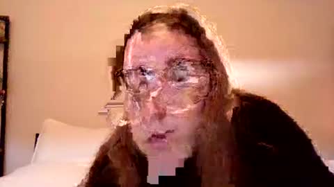Esther online show from June 3, 2:33 pm