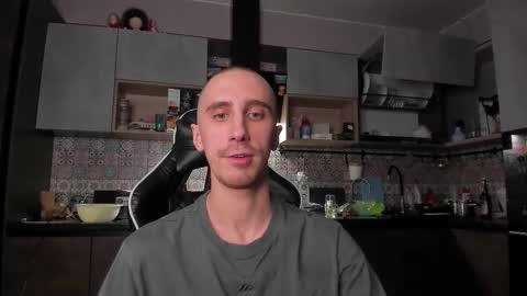 LOUIS online show from January 15, 9:36 am