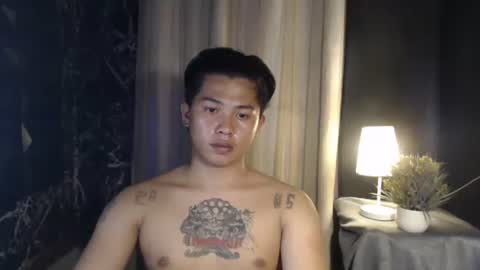 Snapshot of esward_tynn chatting on September 16, 4:08 pm im esward tynn online show from September 16, 4:08 pm