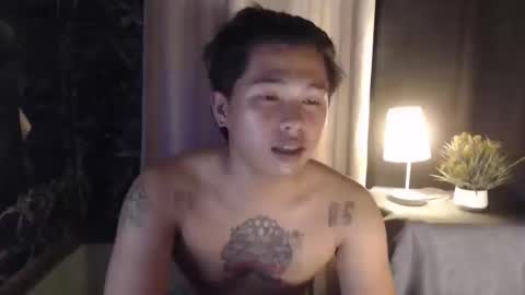 Snapshot of esward_tynn chatting on September 24, 1:47 pm im esward tynn online show from September 24, 1:47 pm