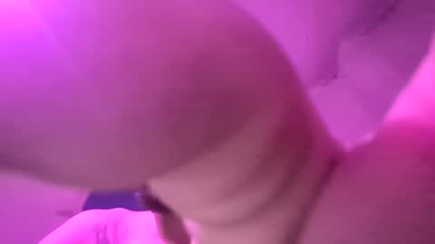 et528007 online show from September 20, 6:09 pm