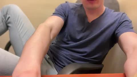 Tom online show from February 13, 5:33 pm