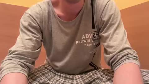 Tom online show from February 14, 12:30 am