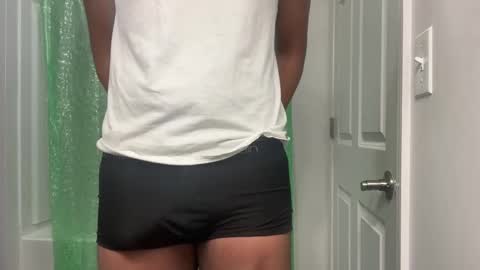 Snapshot of eternalloverboy chatting on December 30, 8:04 pm Angel online show from December 30, 8:04 pm