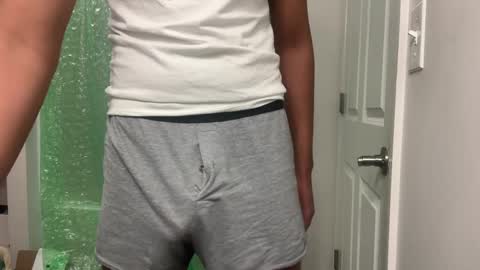 Snapshot of eternalloverboy chatting on January 13, 2:18 am Angel online show from January 13, 2:18 am