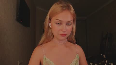 Snapshot of eternalophelia chatting on June 26, 11:53 pm Sophia online show from June 26, 11:53 pm