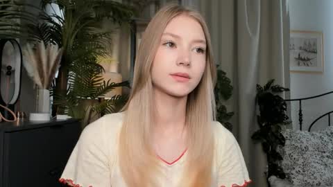 Natalie online show from September 14, 5:39 am