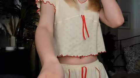 Natalie online show from September 18, 5:42 am