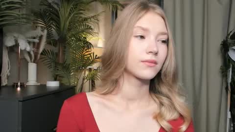 Natalie online show from October 25, 5:48 am