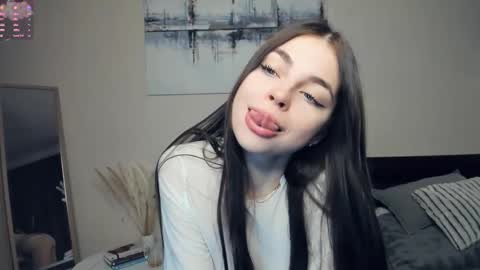 Mary online show from November 17, 7:58 am