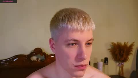 Ethan online show from March 13, 1:56 am