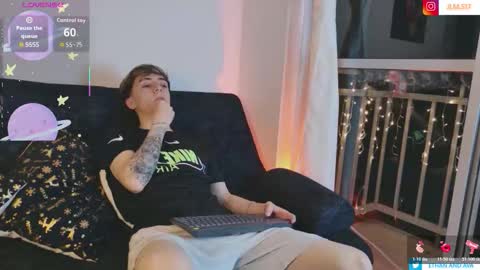 ethan and ava online show from December 5, 2:09 am