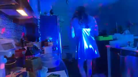 Snapshot of ethan_astrid chatting on April 3, 9:51 am Bustedpussy online show from April 3, 9:51 am