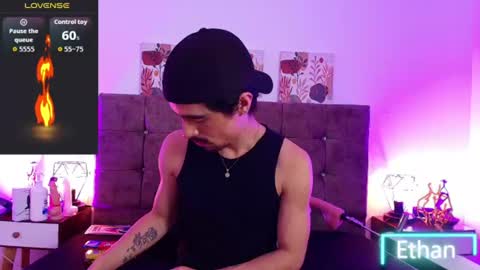 Snapshot of ethan_briggs chatting on June 24, 2:32 am ethan online show from June 24, 2:32 am