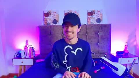 Snapshot of ethan_briggs chatting on July 16, 3:34 am ethan online show from July 16, 3:34 am