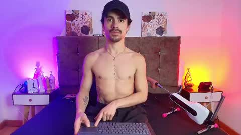 Snapshot of ethan_briggs chatting on July 20, 3:43 am ethan online show from July 20, 3:43 am