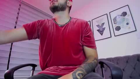 Snapshot of ethan_greacee chatting on February 16, 12:12 pm ethan_greacee online show from February 16, 12:12 pm