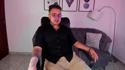 Snapshot of ethan_greacee chatting on February 26, 11:53 am ethan_greacee online show from February 26, 11:53 am