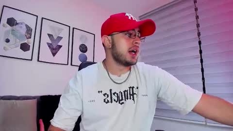 Snapshot of ethan_greacee chatting on March 2, 11:50 am ethan_greacee online show from March 2, 11:50 am