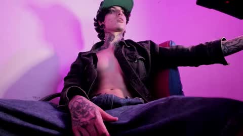 Ethan sykes online show from September 25, 2:26 am