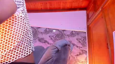 ethan_thouse online show from December 19, 7:10 pm