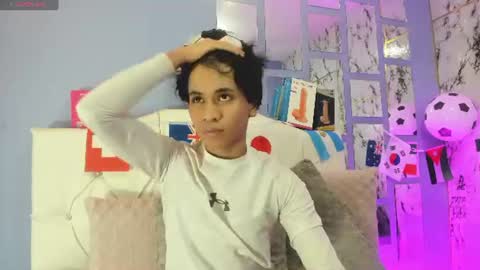 Snapshot of ethan_westt chatting on July 2, 12:44 pm Ethan online show from July 2, 12:44 pm