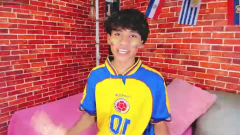 Snapshot of ethan_westt chatting on July 3, 7:31 pm Ethan online show from July 3, 7:31 pm